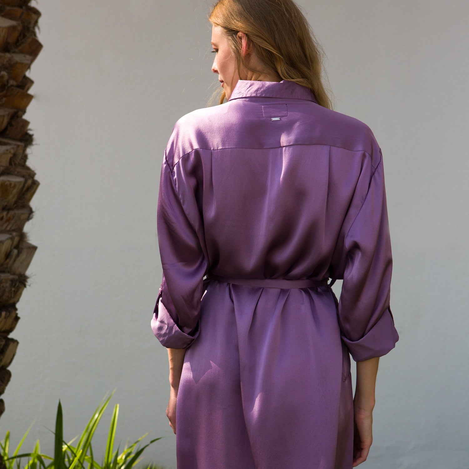 Effortlessly stylish silk shirt dress in mauve hue